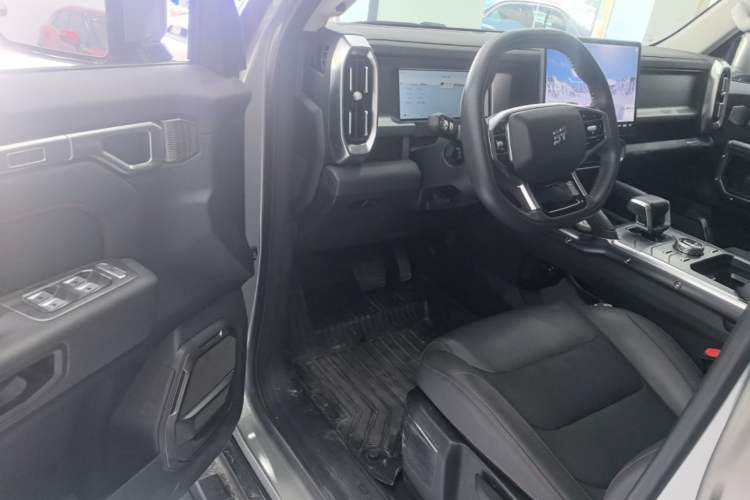 Used JETOUR Traveler 2023 1.5T Two-Wheel Drive Discovery PRO Driver Seat