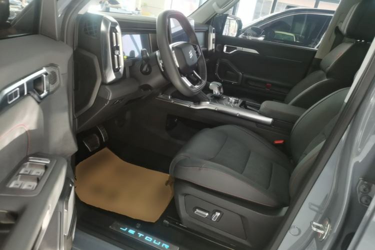 Used JETOUR Traveler 2023 2.0T All-Wheel-Drive CrossPRO Driver Seat