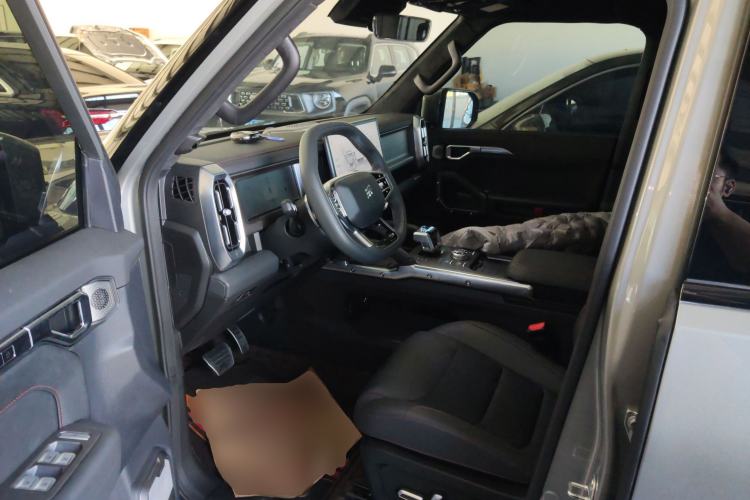 Used JETOUR Traveler 2023 2.0T All-Wheel Drive Conquer PRO Driver Seat