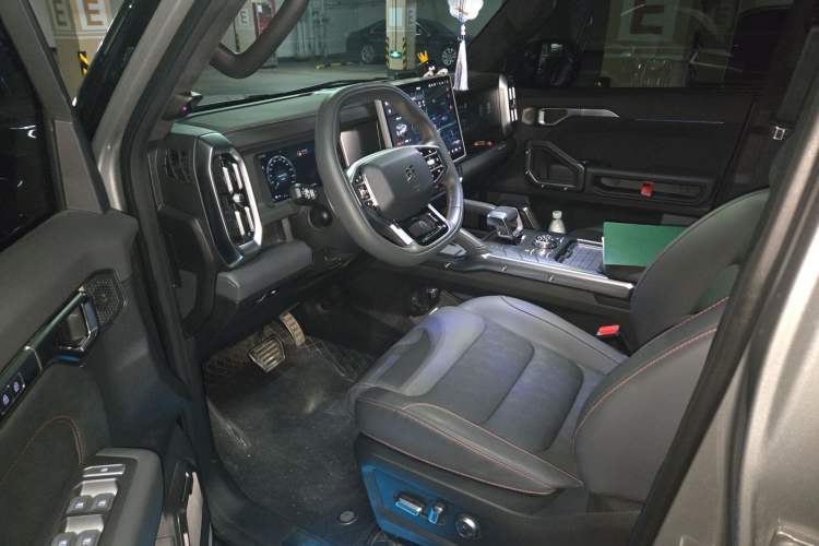 Used JETOUR Traveler 2023 2.0T All-Wheel Drive CrossPRO+ Driver Seat