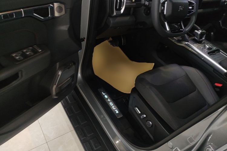 Used JETOUR Traveler 2023 2.0T All-Wheel Drive Conquer PRO Driver Seat