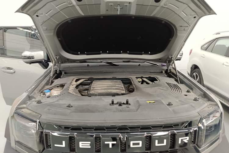 Used JETOUR Traveler 2023 1.5T Two-Wheel Drive Discovery PRO Engine Bay