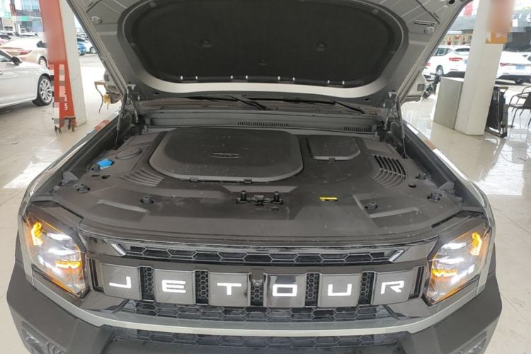 Used JETOUR Traveler 2023 2.0T All-Wheel-Drive CrossPRO Engine Bay
