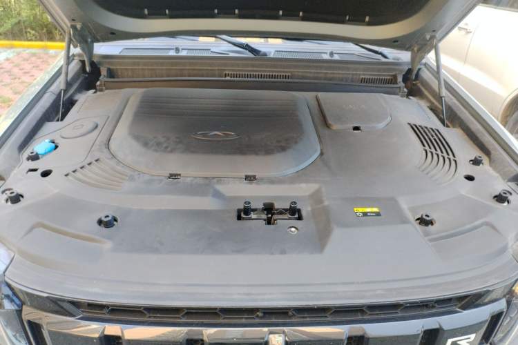 Used JETOUR Traveler 2023 2.0T Four-Wheel Drive Conqueror Engine Bay