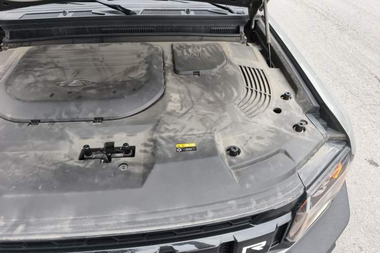 Used JETOUR Traveler 2023 2.0T All-Wheel-Drive CrossPRO Engine Bay Left