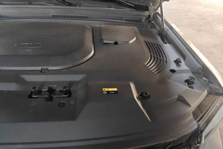 Used JETOUR Traveler 2023 2.0T All-Wheel-Drive CrossPRO Engine Bay Left