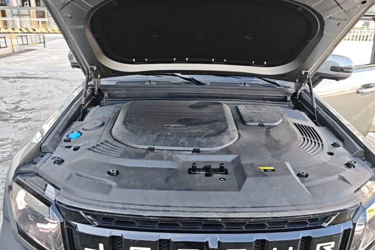 Used JETOUR Traveler 2023 1.5T Two-Wheel Drive Discovery PRO Engine Bay