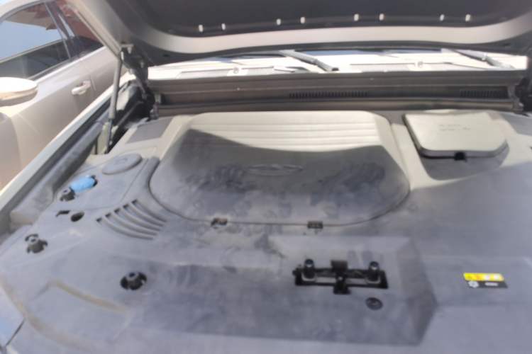 Used JETOUR Traveler 2023 1.5T Two-Wheel Drive Discovery PRO Engine Bay Right