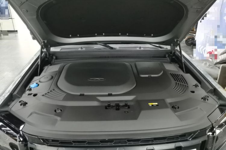 Used JETOUR Traveler 2023 2.0T Four-Wheel Drive Conqueror Engine Bay