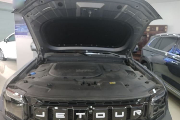 Used JETOUR Traveler 2023 2.0T All-Wheel Drive CrossPRO+ Engine Bay