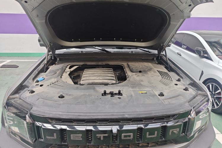 Used JETOUR Traveler 2023 2.0T All-Wheel-Drive CrossPRO Engine Bay