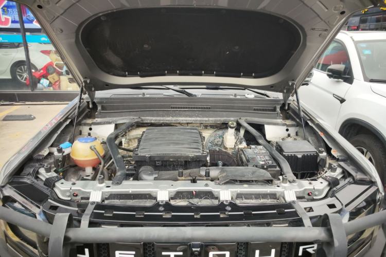 Used JETOUR Traveler 2023 2.0T All-Wheel-Drive CrossPRO Engine Bay