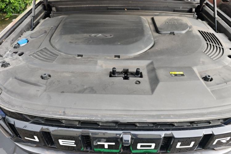 Used JETOUR Traveler 2023 1.5T Two-Wheel Drive Discovery PRO Engine Bay