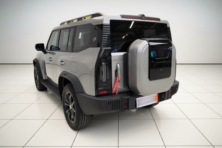 Used JETOUR Traveler 2023 2.0T All-Wheel-Drive CrossPRO Exterior 3