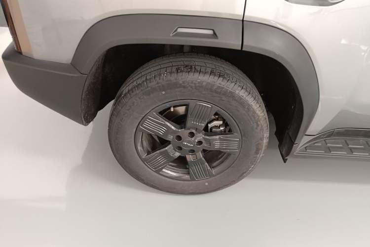 Used JETOUR Traveler 2023 1.5T Two-Wheel Drive Discovery PRO Exterior 3