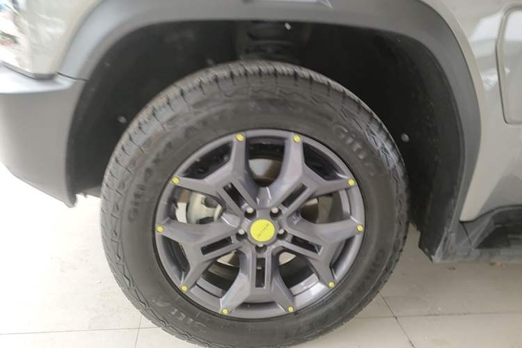 Used JETOUR Traveler 2023 2.0T All-Wheel-Drive CrossPRO Exterior 4