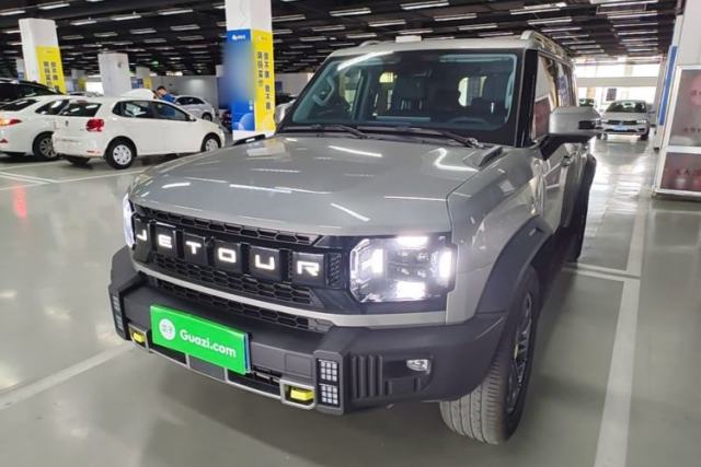 Ojetý JETOUR Traveler 2023 2.0T All-Wheel-Drive Crosser