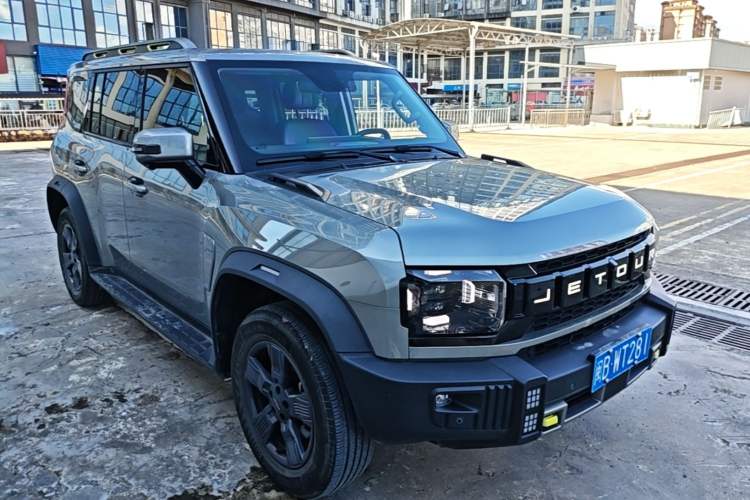Used JETOUR Traveler 2023 1.5T Two-Wheel Drive Discovery PRO Front Right 45 Deg
