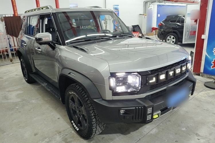 Used JETOUR Traveler 2023 1.5T Two-Wheel Drive Discovery PRO Front Right 45 Deg