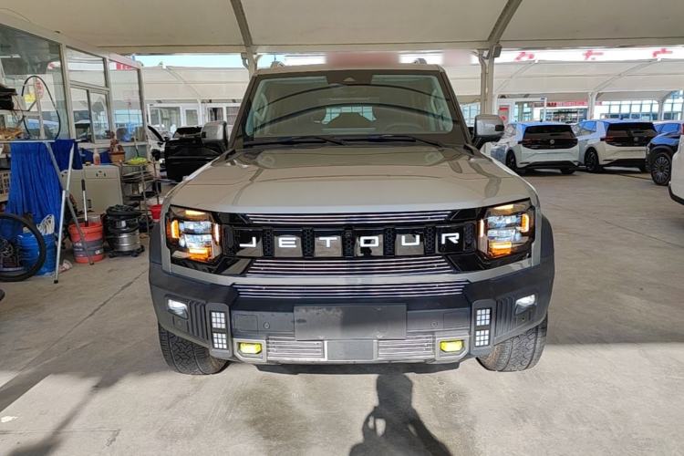 Used JETOUR Traveler 2023 2.0T Four-Wheel Drive Conqueror Front