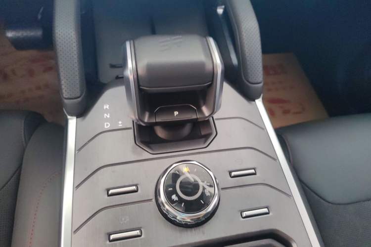 Used JETOUR Traveler 2023 1.5T Two-Wheel Drive Discovery PRO Gear Lever