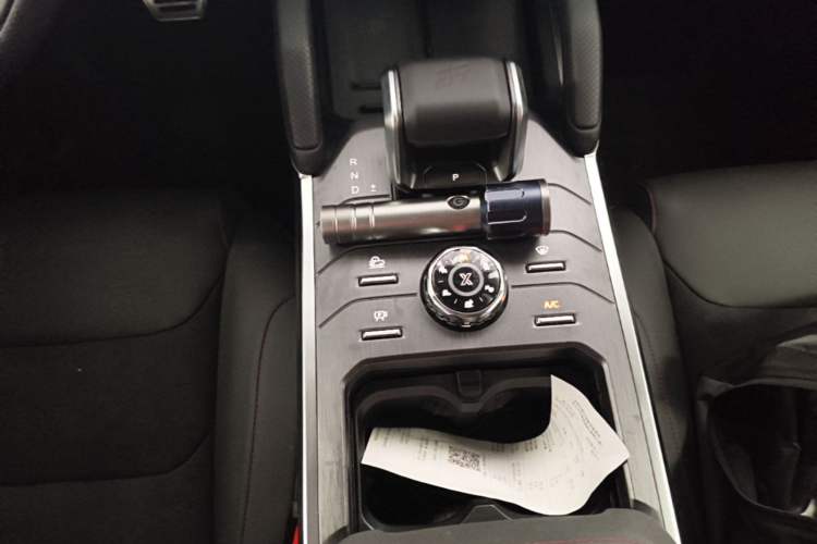 Used JETOUR Traveler 2023 2.0T All-Wheel-Drive CrossPRO Gear Lever