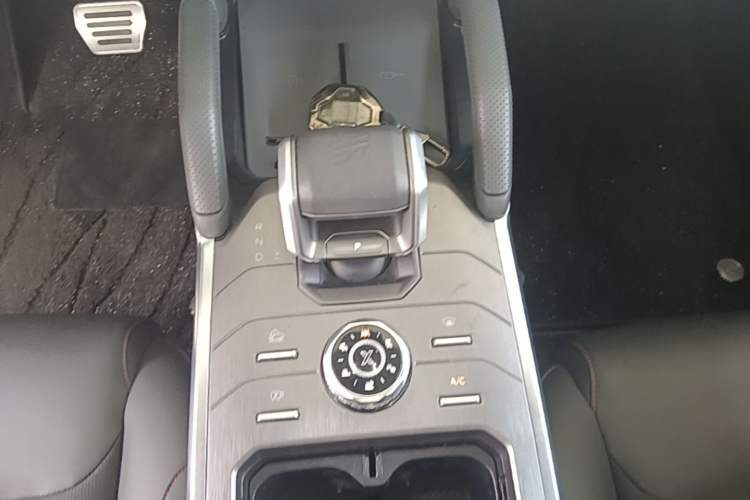 Used JETOUR Traveler 2023 2.0T All-Wheel-Drive CrossPRO Gear Lever