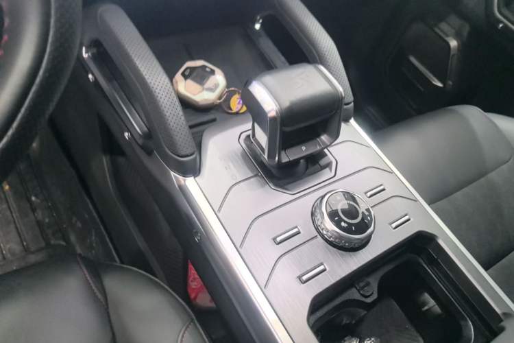Used JETOUR Traveler 2023 1.5T Two-Wheel Drive Discovery PRO Gear Lever