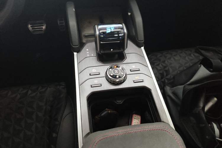 Used JETOUR Traveler 2023 2.0T Four-Wheel Drive Conqueror Gear Lever