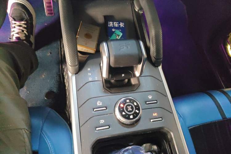 Used JETOUR Traveler 2023 2.0T All-Wheel-Drive CrossPRO Gear Lever