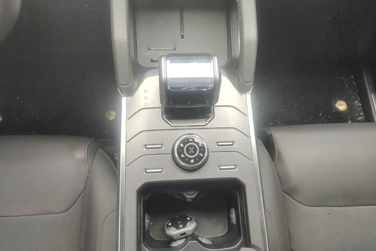 Used JETOUR Traveler 2023 2.0T All-Wheel Drive Conquer PRO Gear Lever