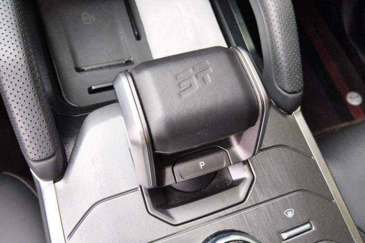 Used JETOUR Traveler 2023 1.5T Two-Wheel Drive Discovery PRO Gear Lever