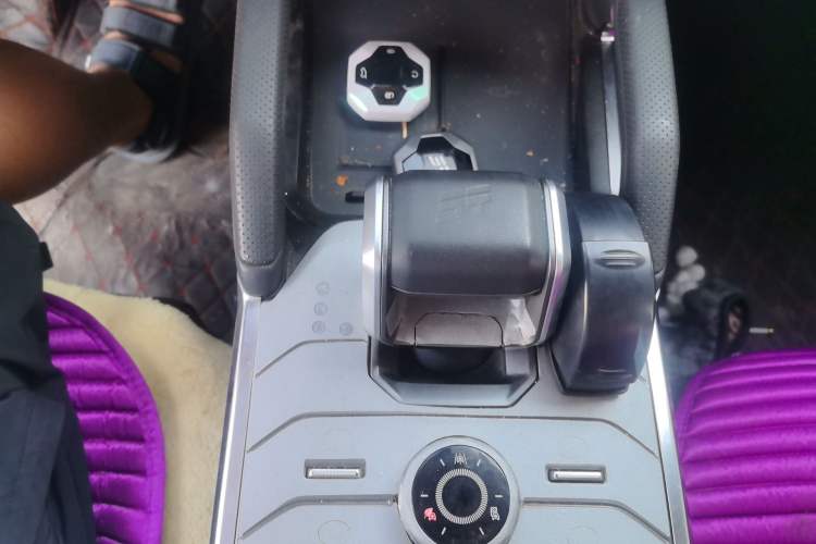 Used JETOUR Traveler 2023 1.5T Two-Wheel Drive Discovery PRO Gear Lever