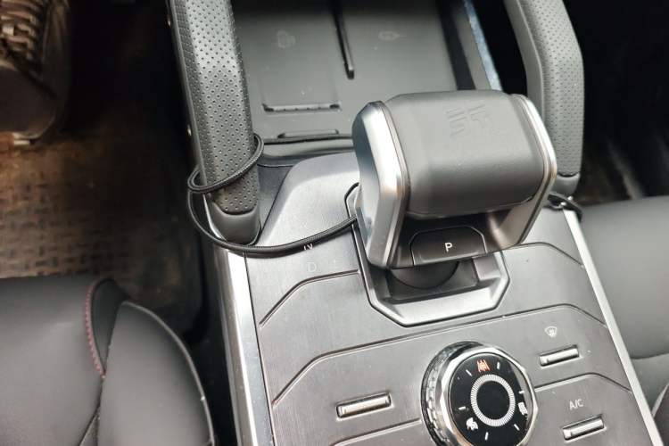 Used JETOUR Traveler 2023 1.5T Two-Wheel Drive Discovery PRO Gear Lever