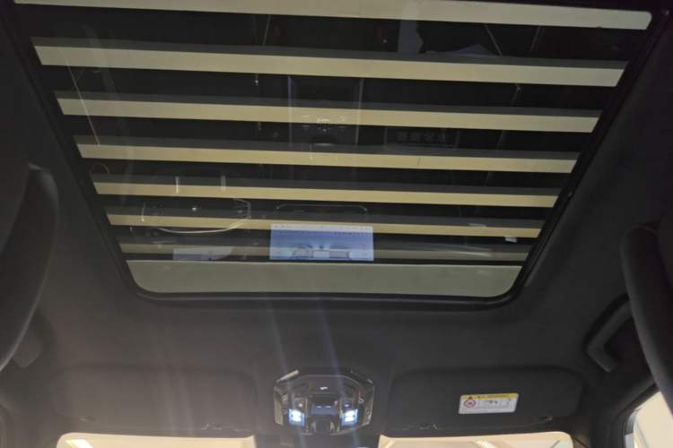 Used JETOUR Traveler 2023 2.0T All-Wheel Drive CrossPRO+ Headliner