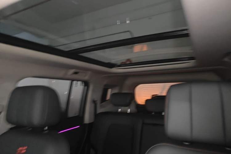 Used JETOUR Traveler 2023 2.0T All-Wheel-Drive CrossPRO Headliner