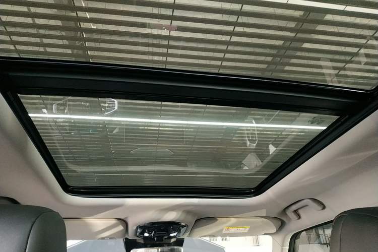 Used JETOUR Traveler 2023 2.0T All-Wheel-Drive CrossPRO Headliner