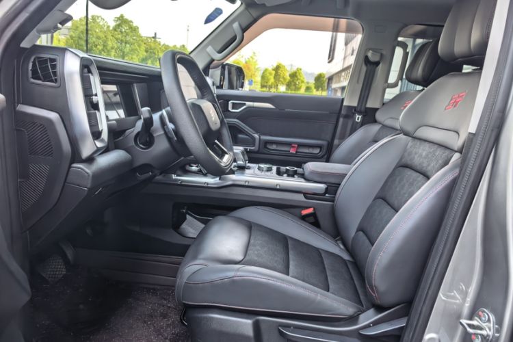 Used JETOUR Traveler 2023 1.5T Two-Wheel Drive Discovery PRO Interior 1