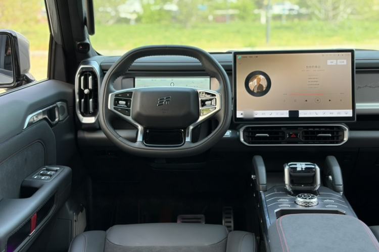 Used JETOUR Traveler 2023 2.0T All-Wheel Drive Conquer PRO Interior 12