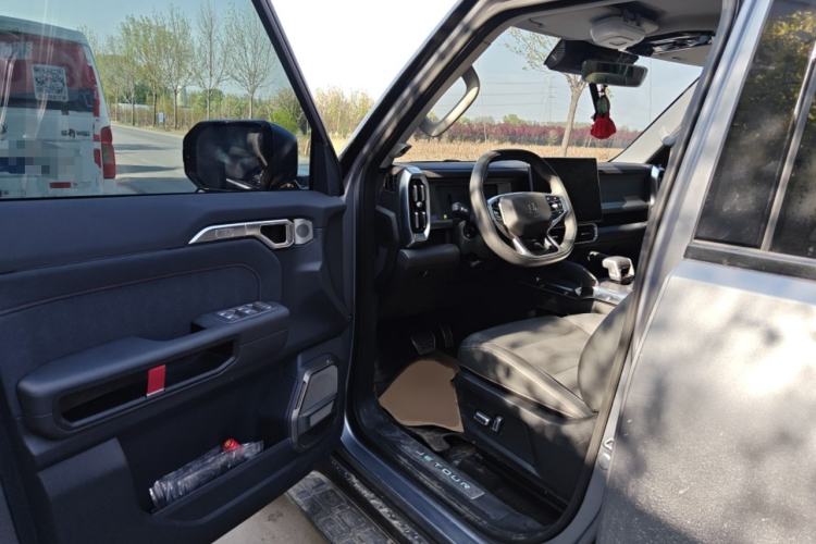 Used JETOUR Traveler 2023 2.0T All-Wheel-Drive CrossPRO Interior 3