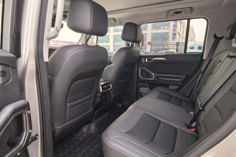 Used JETOUR Traveler 2023 2.0T All-Wheel-Drive CrossPRO Interior 3