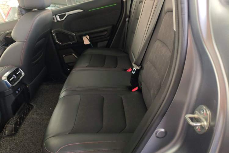 Used JETOUR Traveler 2023 2.0T All-Wheel-Drive CrossPRO Interior 4