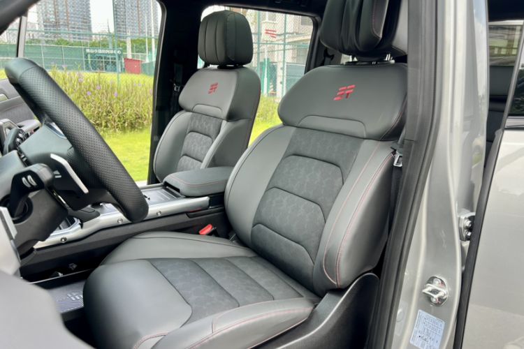Used JETOUR Traveler 2023 2.0T All-Wheel Drive CrossPRO+ Interior 6