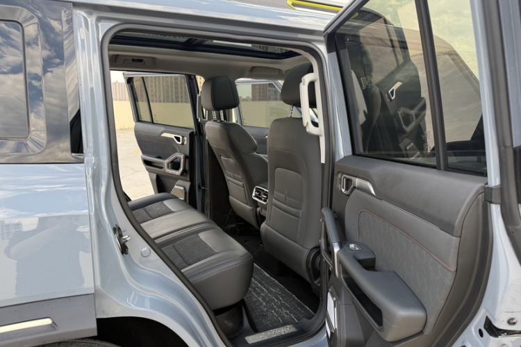 Used JETOUR Traveler 2023 2.0T All-Wheel-Drive CrossPRO Interior 8