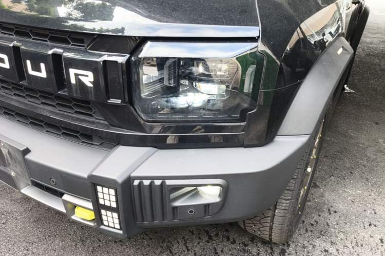 Used JETOUR Traveler 2023 2.0T Four-Wheel Drive Conqueror Left Front Headlight
