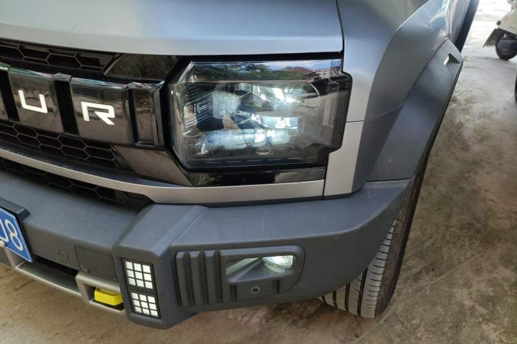 Used JETOUR Traveler 2023 2.0T All-Wheel-Drive CrossPRO Left Front Headlight