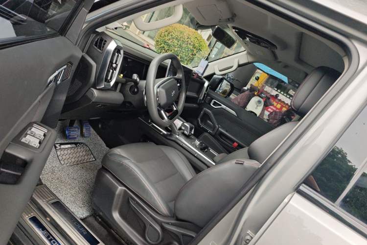Used JETOUR Traveler 2023 1.5T Two-Wheel Drive Discovery PRO Left Front Seat