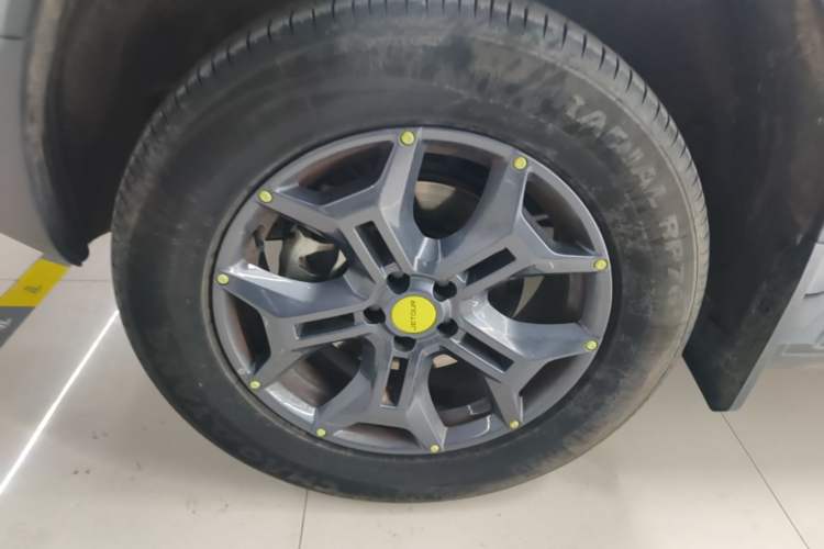 Used JETOUR Traveler 2023 2.0T All-Wheel-Drive CrossPRO Left Front Wheel Hub
