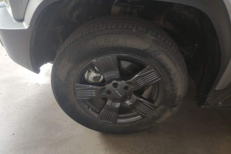 Used JETOUR Traveler 2023 1.5T Two-Wheel Drive Discovery PRO Left Front Wheel Hub