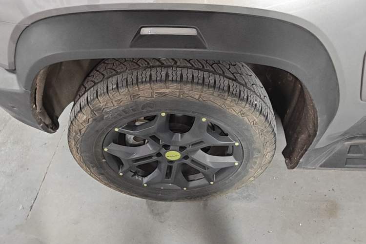Used JETOUR Traveler 2023 2.0T All-Wheel Drive CrossPRO+ Left Front Wheel Hub